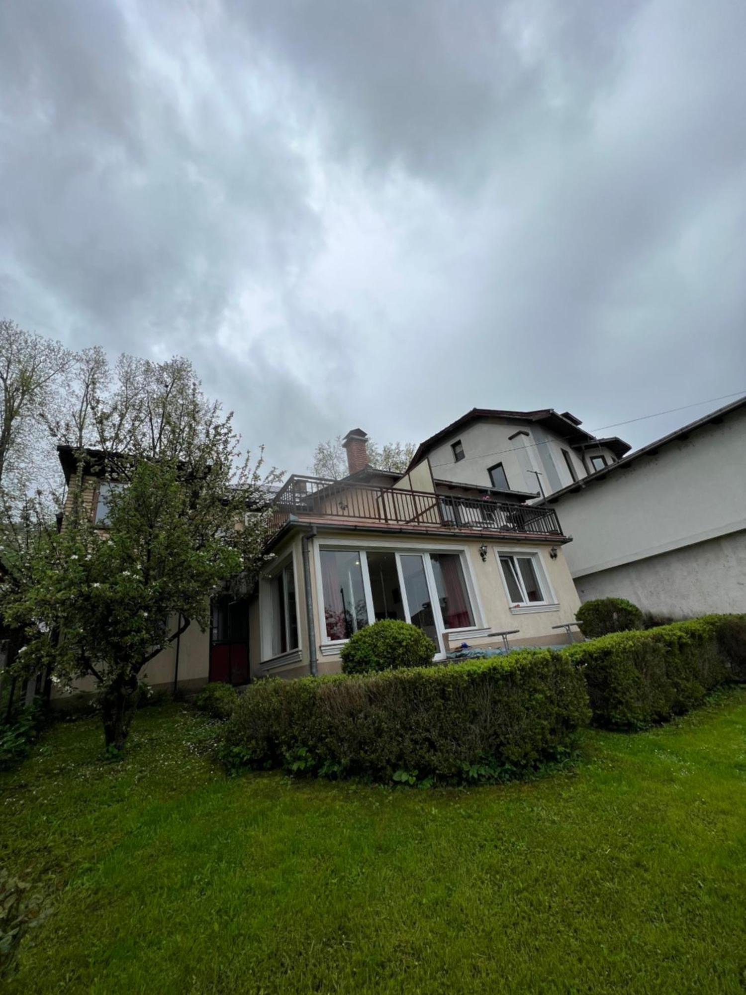 Holiday House Bistrik SJJ Exterior photo